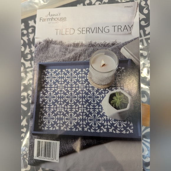 Annie's Farmhouse Craft Kit Tiled Serving Tray Blue and White Patterned Tray - Picture 5 of 6